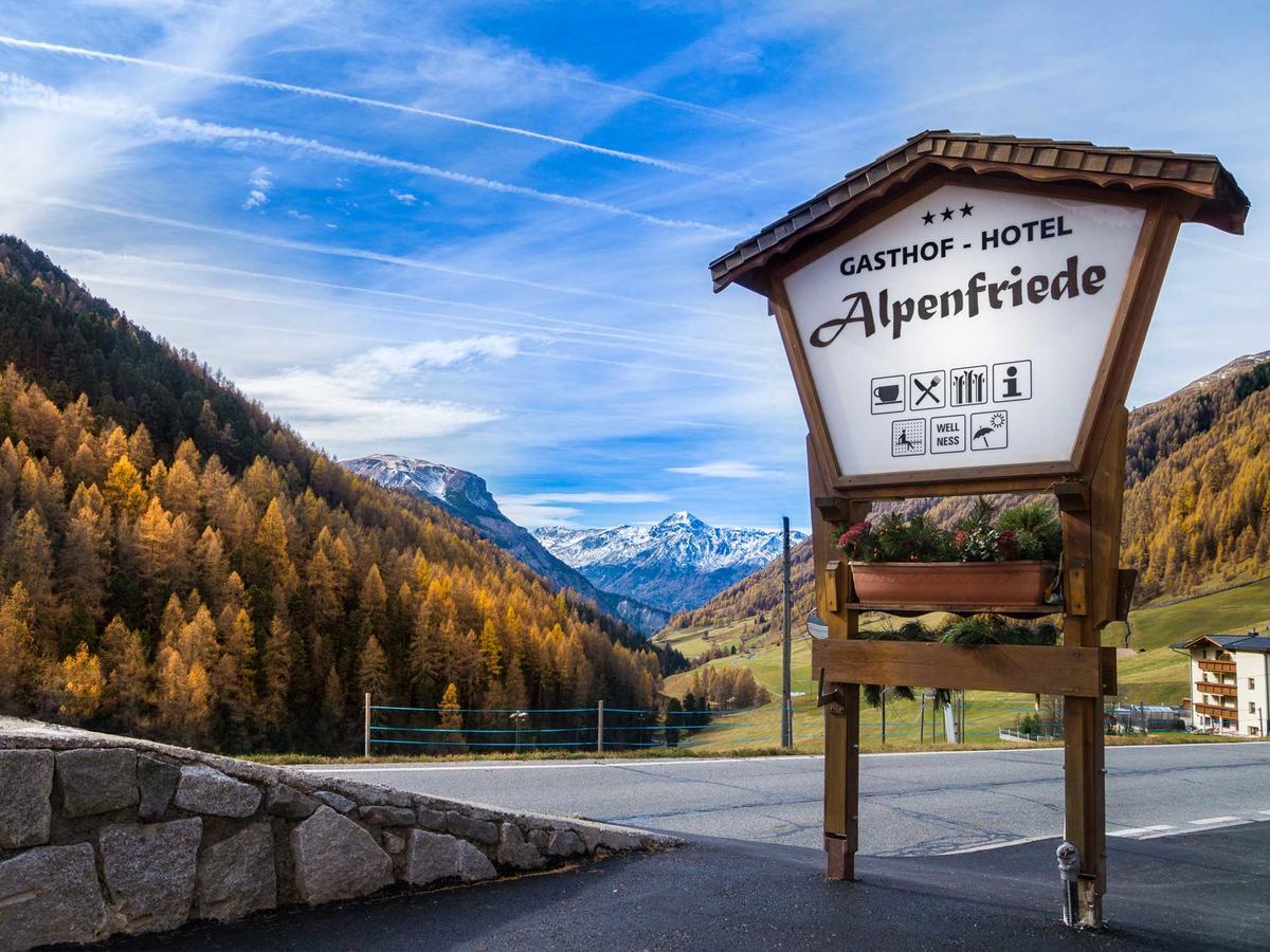 Hotel Alpenfriede Curon Venosta Bagian luar foto