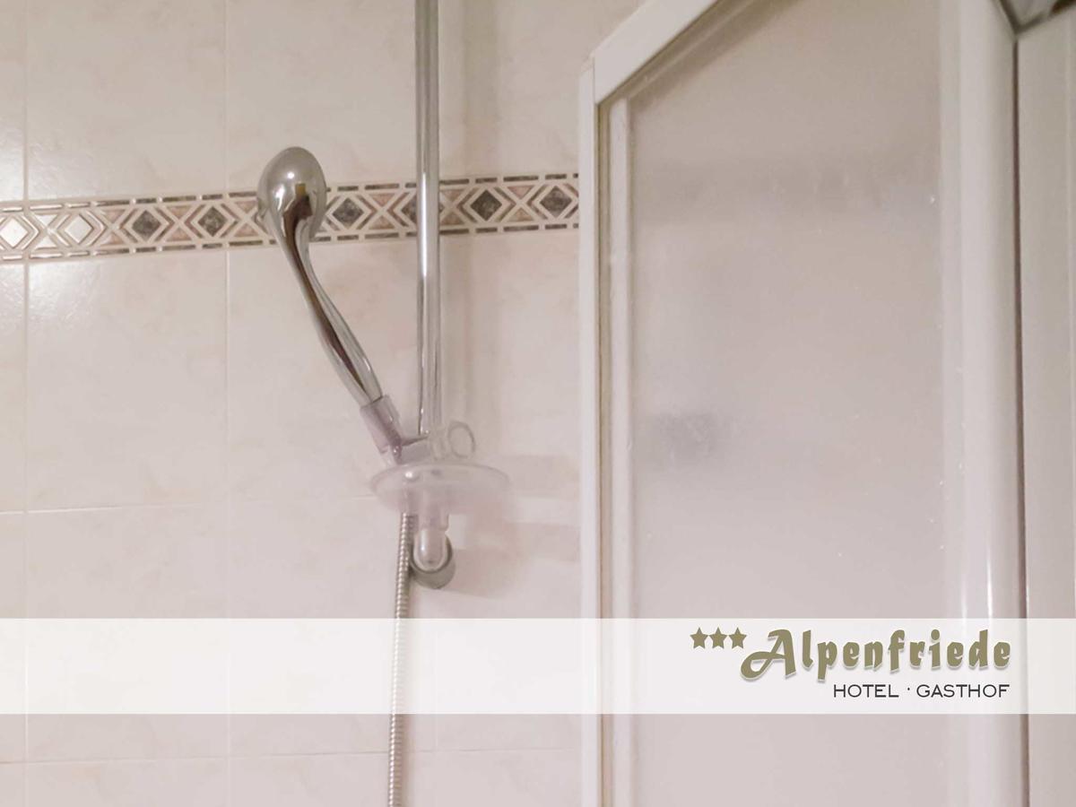 Hotel Alpenfriede Curon Venosta Bagian luar foto